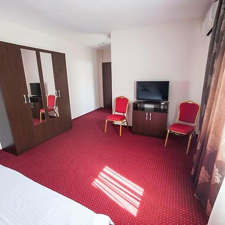 Bed and Breakfast Vatra Romana Racarii de Jos Екстер'єр фото